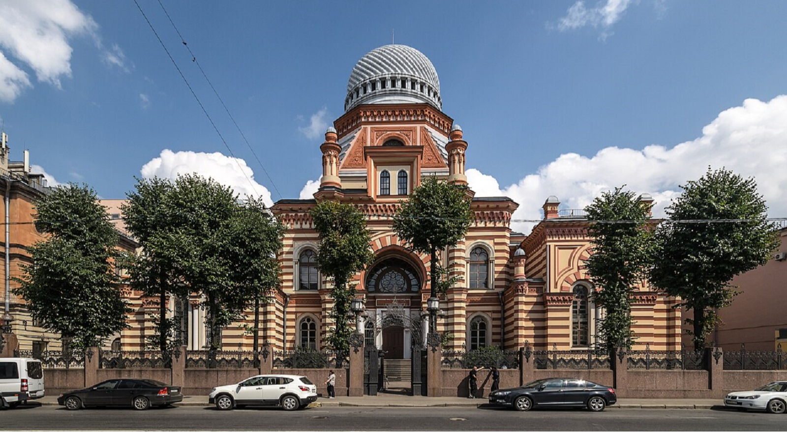 В петербургской Большой хоральной синагоге завершена реставрация старинной фисгармонии