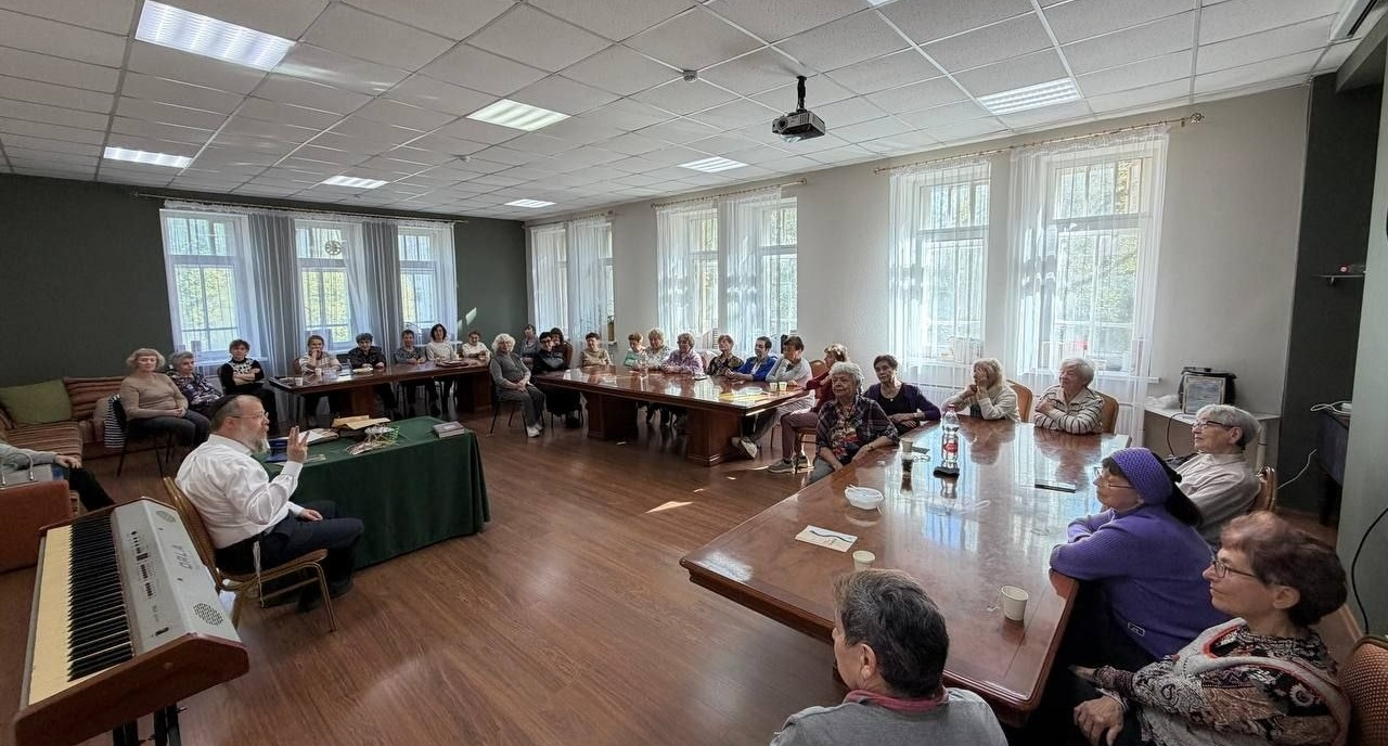 Участники проекта «Ор Шалом 60+» в Перми собрались на кулинарный мастер-класс